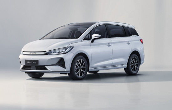 BYD M6 BYD Bintaro